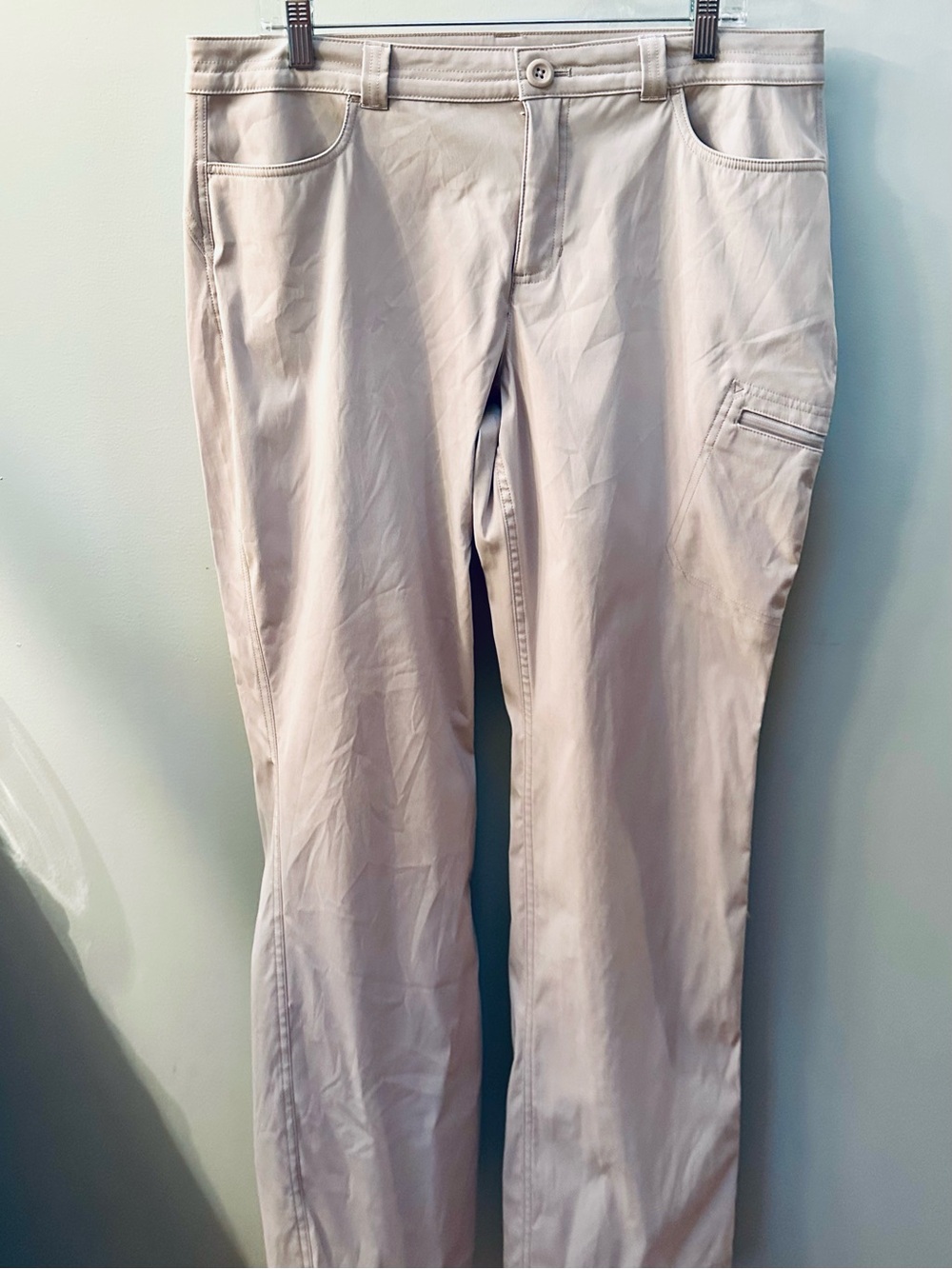 Eddie Bauer Light Beige Straight-Leg Women’s Size 14 Pants